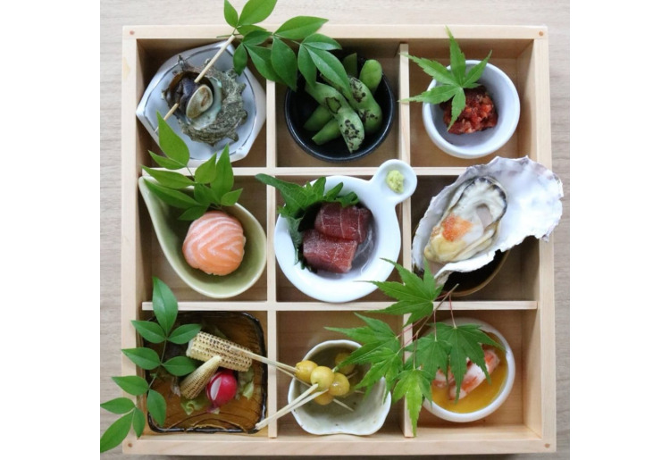 名物！八黒盛り～広島と旬の前菜盛り合わせ～